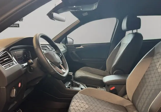 Angebotsdetails Volkswagen Tiguan 2.0TDI R-Line 4Motion IQ-Drive Rf Grau (Delfingrau Metallic)