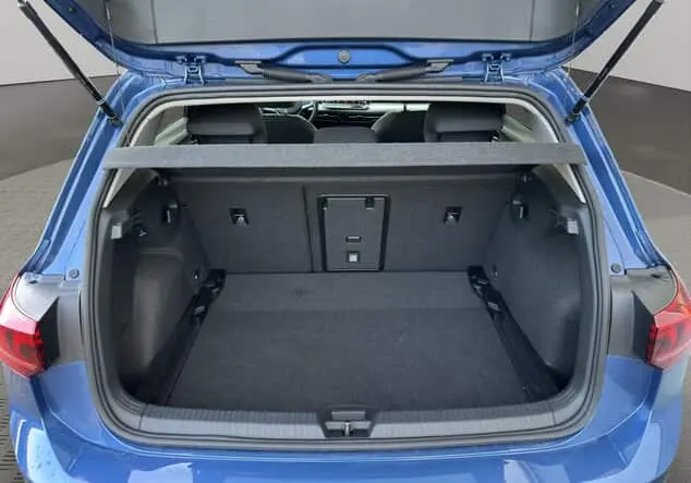 Angebotsdetails Volkswagen Golf 8 Life 1,5 l TSI Facelift Blau (Anemonenblau Metallic)