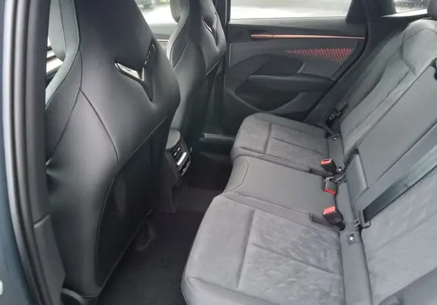 Angebotsdetails Cupra Terramar Cupra Terramar VZ 2.0 TSI 195 kW (265 PS) 7-Gang-DSG 4Drive Fiord Blau