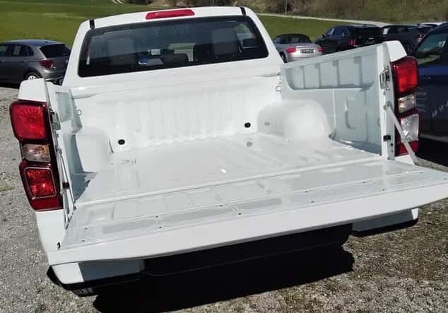 Angebotsdetails ISUZU D-Max Isuzu D-Max Double Cab LS weiß / grau