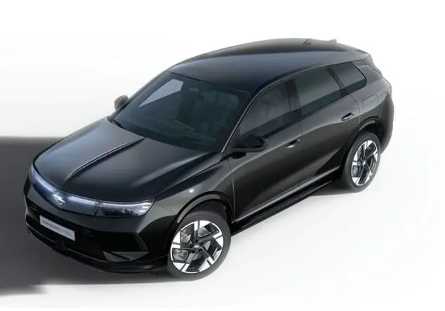 Angebotsdetails Opel Grandland Opel Grandland ULTIMATE Plug-In-Hybrid Systemleistung 143 kW (195 PS) Elektrisches 7-Gang-Doppelkupplungsgetriebe (eDCT) Karbon Schwarz Metallic