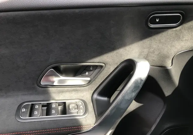 Angebotsdetails Mercedes-Benz A-Klasse MANUFAKTUR Lack MANUFAKTUR patagonienrot