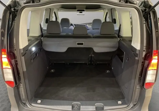 Angebotsdetails Volkswagen Caddy Kombi 2.0 TDI KR / Grau (Indiumgrau Metallic)