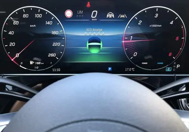 Angebotsdetails Mercedes-Benz E 220 d 4MATIC ++sofort verfügbar++ Metalliclack obsidianschwarz