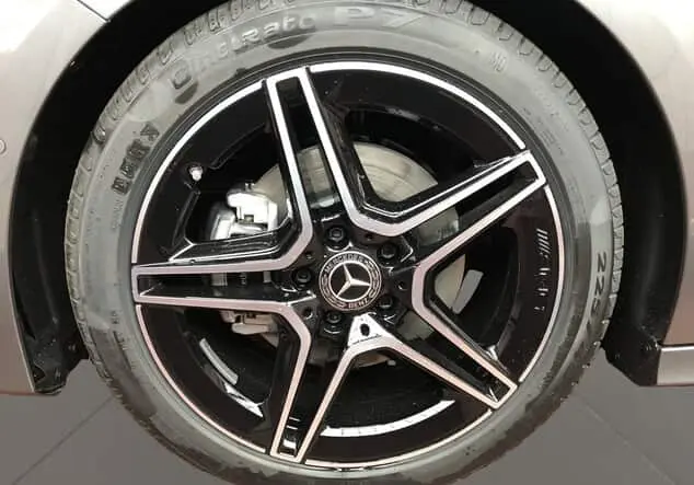 Angebotsdetails Mercedes-Benz A 180 ++sofort verfügbar++ Graulack mountaingrau