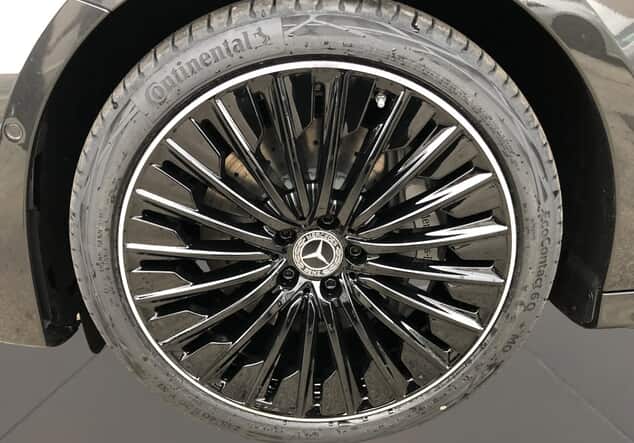 Angebotsdetails Mercedes-Benz E 220 d 4MATIC T-Modell Night Paket Graulack graphitgrau