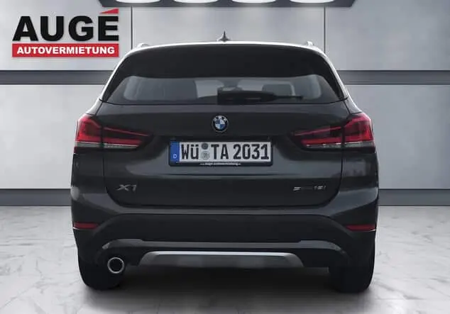 Angebotsdetails BMW X1 X1 sDrive 18i, Automatik, Navi, AHK, PDC, Ledersitze Mineralgrau metallic