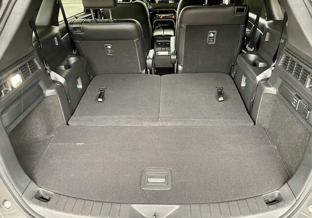 Angebotsdetails Mazda CX-80 CX-80 254PS HOMURA PLUS*6SITZ*BOSE*MATRIX-LED Machine Gray