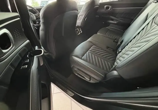Angebotsdetails Kia Sorento Platinum 4WD 7Sitzer GD Premium Grau ((AGT) INTERSTELLAR GREY M)