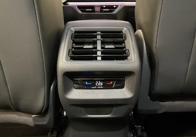Angebotsdetails Volkswagen Tiguan III Life 1.5 eTSI KLIMA ALU Schwarz (Grenadillschwarz Metallic)