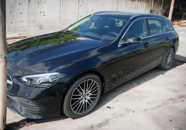 Angebotsdetails Mercedes-Benz C 180 T Avantgarde Edition NAVI elektr. Sitz 18Â° UNG. SCHWARZ - UNILACK