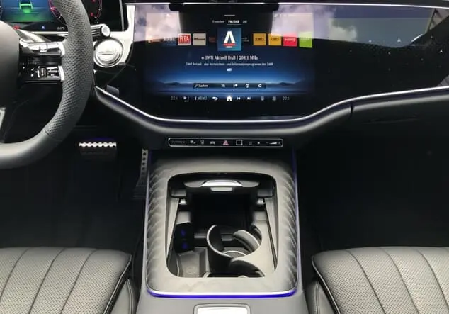 Angebotsdetails Mercedes-Benz E 450 d 4MATIC T-Modell ++sofort verfügbar++ Grau manufaktur lack manufaktur alpingrau uni