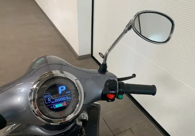 Angebotsdetails DREEMS Moon x L3e 90 km/h Grau (solid grey)