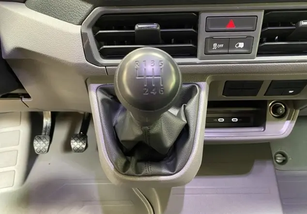 Angebotsdetails Volkswagen Crafter 35 Kasten 2.0 TDI LR KLIMA WeiÃ (Candy-WeiÃ)