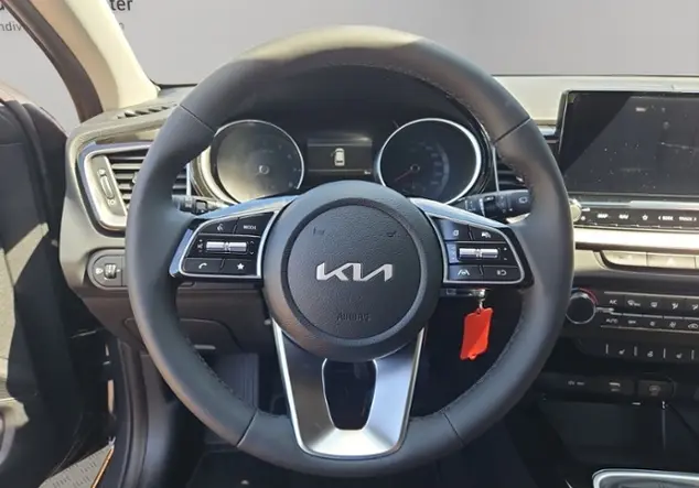 Angebotsdetails Kia Ceed Sportswagon 1,5 T-GDI Vision Komf. Kli Grau ((H8G) DARK PENTA METAL M)