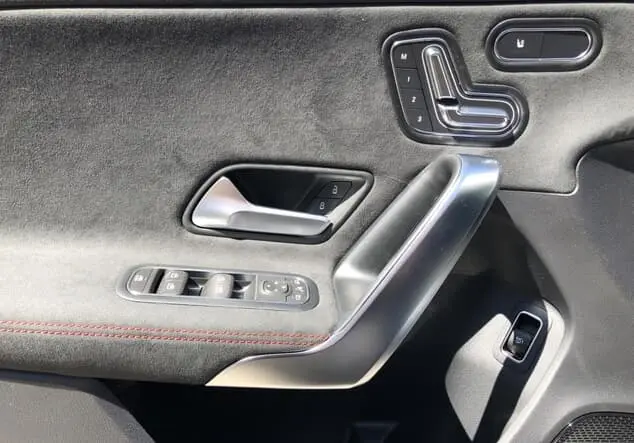 Angebotsdetails Mercedes-Benz A 220 d Limousine ++sofort verfügbar++ Metalliclack kosmosschwarz