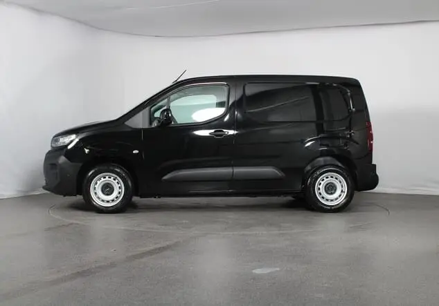 Angebotsdetails Opel Combo Opel Combo Cargo L1 mit normaler Nutzlast 1.5 Diesel 75 kW (102 PS) 6-Gang Karbon Schwarz Metallic