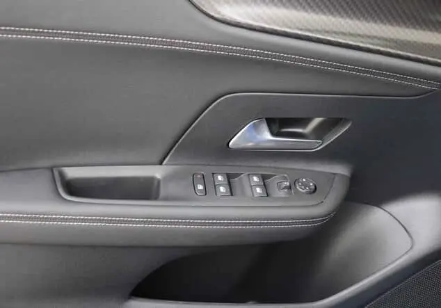 Angebotsdetails Opel Mokka-e e Elegance, Navi, Winter-Paket, Open&Start Kontrast Grau