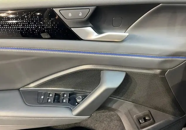 Angebotsdetails Volkswagen Tiguan 1.5 eTSI R-Line ++sofort verfügbar++ Deep black perleffekt