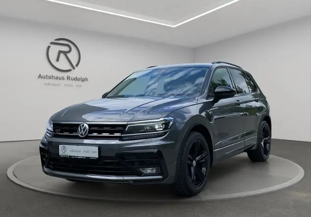 Angebotsdetails Volkswagen Tiguan 2.0 TDI Highline R-Line 'Black Style' Grau (Indiumgrau Metallic)