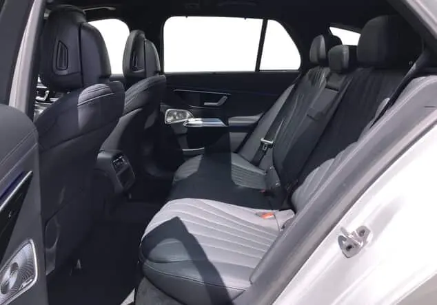 Angebotsdetails Mercedes-Benz E 450 d 4MATIC T-Modell ++sofort verfügbar++ Grau manufaktur lack manufaktur alpingrau uni