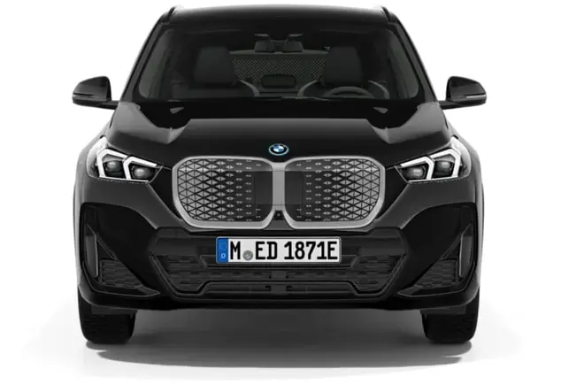 Angebotsdetails BMW iX1 xDrive30 Saphirschwarz metallic