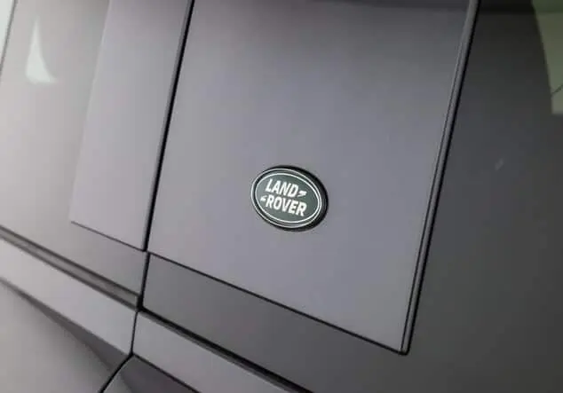 Angebotsdetails Land Rover Defender Defender 110 V8 P525 Schwarz