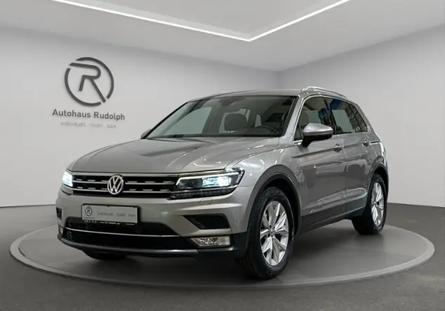 Angebotsdetails Volkswagen Tiguan 2.0 TDI Highline / Silber (Tungsten Silver Metallic)