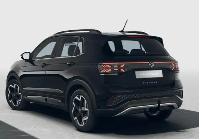 Angebotsdetails Volkswagen T-Cross Volkswagen T-Cross R-Line 1.5 l TSI 7-Gang-DSG 110.00 kW (150 PS) Deep Black Perleffekt