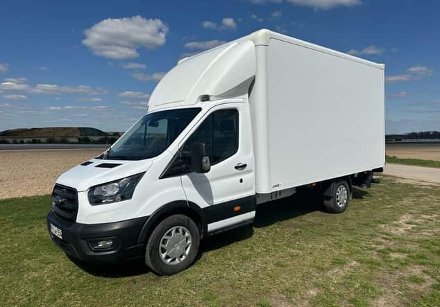 Angebotsdetails Ford Transit Kastenwagen Kofferaufbau mit Ladebordwand Weiß