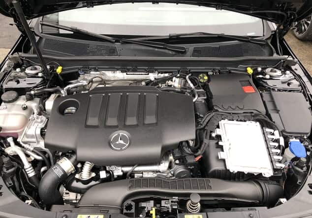 Angebotsdetails Mercedes-Benz CLA 200d Coupe Night-Paket Schwarz-Lack kosmosschwarz