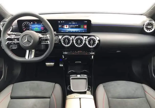 Angebotsdetails Mercedes-Benz A-Klasse 180 ++sofort verfügbar++ Metalliclack hightechsilber
