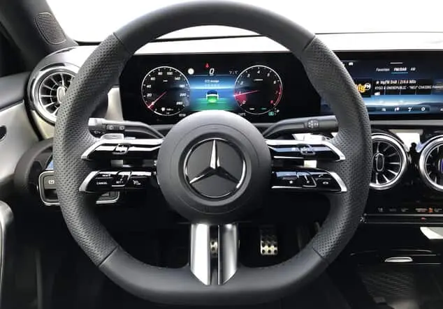 Angebotsdetails Mercedes-Benz A 180 Kompaktlimousine ***Edition*** SONDERLACKIERUNG Grau manufaktur lack manufaktur alpingrau uni