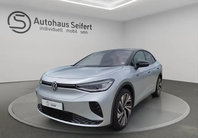 Angebotsdetails Volkswagen ID.5 GTX 4MOTION 250 kW (340 PS) 79 kWh 1-G-Auto Silber (Scale Silver Metallic / Schwarz)