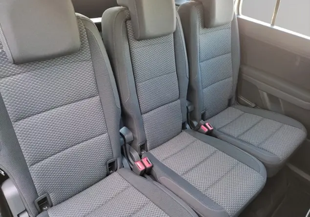 Angebotsdetails Volkswagen Touran Comfortline 1.5 TSI Silber (Ivory Silver metallic)