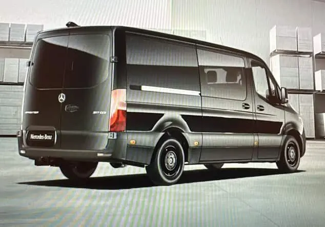 Angebotsdetails Mercedes-Benz Sprinter Sprinter 319 CDI Navigation Ahk Automatik Standheizung Schwarz
