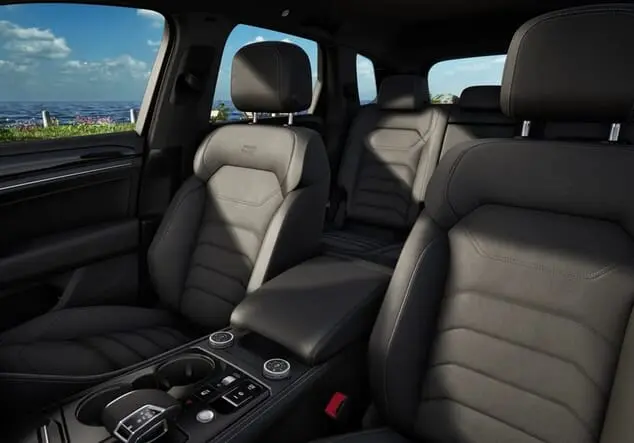 Angebotsdetails Volkswagen Touareg Volkswagen Touareg R-Line 3.0 TDI 8-Gang-Automatik 4MOTION 210.00 kW (286 PS) Siliziumgrau Metallic