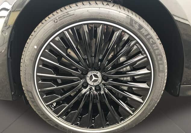 Angebotsdetails Mercedes-Benz E 450 d 4MATIC T-Modell ++sofort verfügbar++ Schwarzlack obsidianschwarz