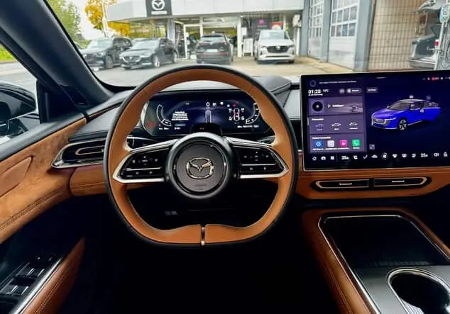 Angebotsdetails Mazda 6E 6e 258PS TAKUMI PLUS*SONY*PANO Deep Crystal Blue