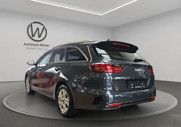 Angebotsdetails Kia Ceed Sportswagon Vision Grau ((H8G) DARK PENTA METAL M)