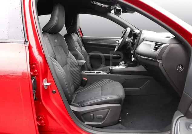 Angebotsdetails Renault Arkana ESPRIT ALPINE Mild Hybrid 160 BOSE Dezir-Rot + Dach schwarz (Rot)