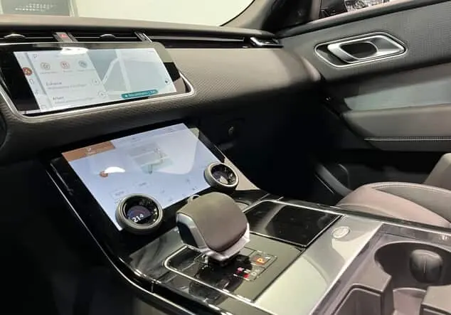 Angebotsdetails Land Rover Range Rover Rover Velar P400 R-Dynamic SE Santorini black