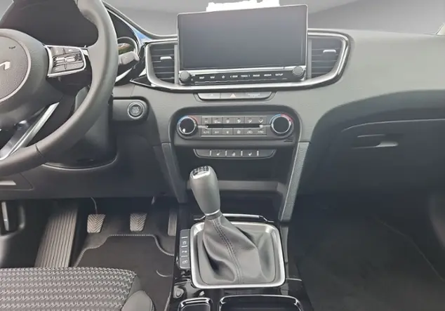 Angebotsdetails Kia Ceed Sportswagon Ultimate Edition 140 Schwarz (Zilinaschwarz)