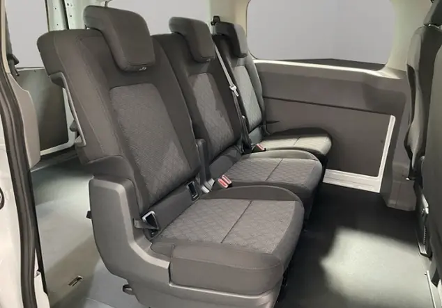 Angebotsdetails Volkswagen T7 Transporter Kombi 2.0 TDI 8-Gang-Automatikget WeiÃ (Clear White)