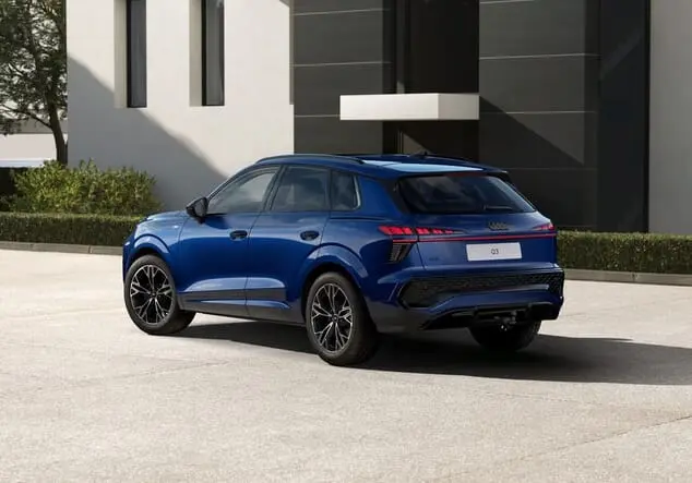 Angebotsdetails Audi Q3 Audi Q3 S line 1.5 TFSI 110 kW (150 PS) 7-Gang tronic Navarrablau Metallic