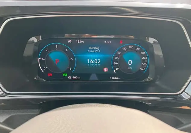 Angebotsdetails Volkswagen Caddy Caddy Life 5-Sitzer TDI 90 KW Deep Black Perleffekt