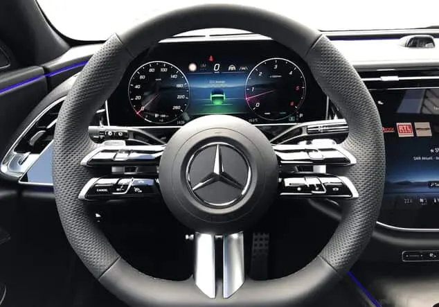 Angebotsdetails Mercedes-Benz E 450 d 4MATIC T-Modell ++sofort verfügbar++ Grau manufaktur lack manufaktur alpingrau uni