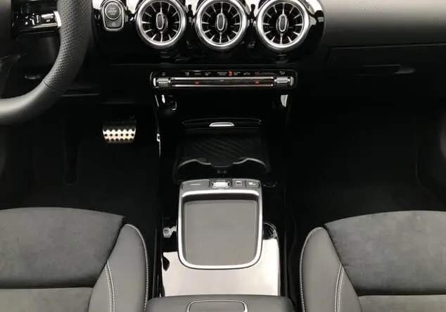 Angebotsdetails Mercedes-Benz CLA 220 d Shooting Brake ++verfügbar ab 27.09.2025++ Grau manufaktur lack manufaktur alpingrau uni