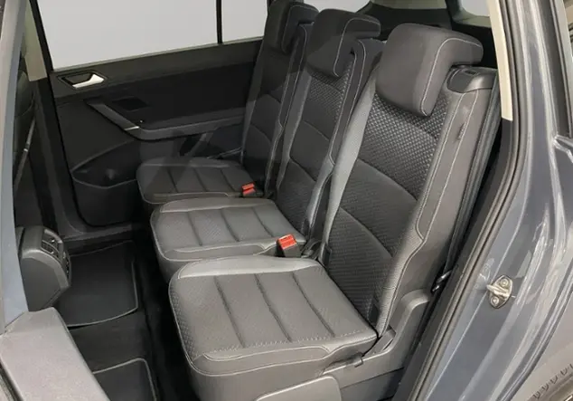 Angebotsdetails Volkswagen Touran 2.0 TDI Active / Grau (Delfingrau Metallic)