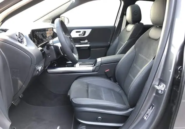 Angebotsdetails Mercedes-Benz GLA 220 d 4MATIC ++sofort verfügbar++ Metalliclack mountaingrau